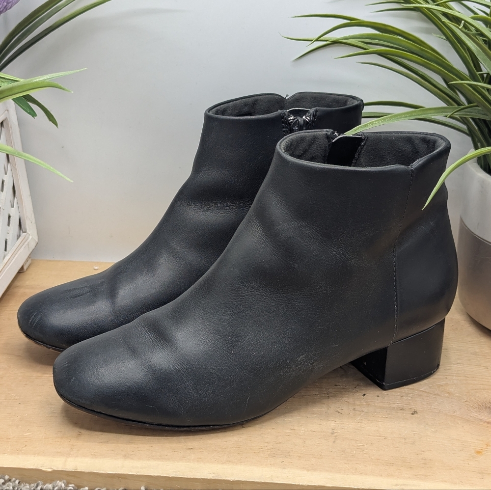 Clarks Chartli Lilac Black Womens Heeled Bootie Black Leather US Size 8M